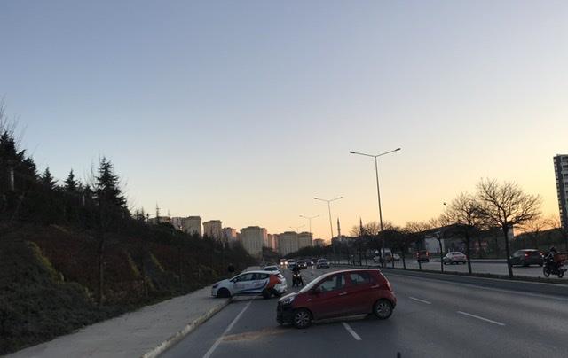 Atakent’te Yine Sürücü Kursu Aracı Kazası
