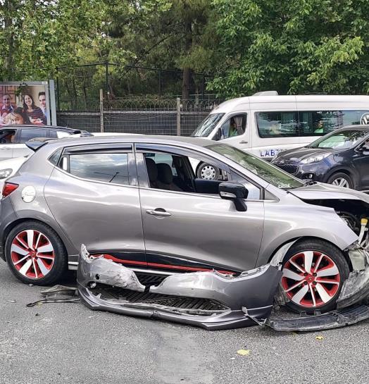 Soyak Olympiakent B Kapısında Trafik Kazası