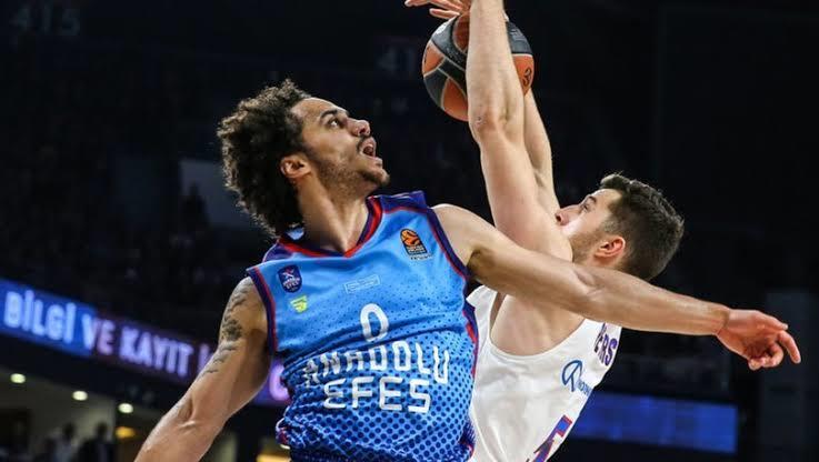 Anadolu Efes Son Dakikaya Kadar Direndi