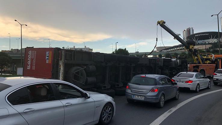 Tem-Basın Ekspres Bağlantı Yolunda Kaza