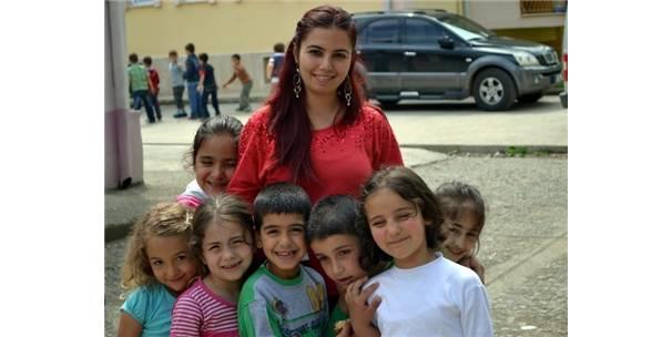 Dünyanın En İyi 50 Öğretmeni Arasında Bir Türk